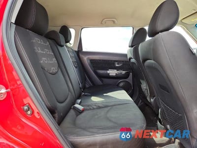 Zdjęcie 11 z 12 samochodu: 2012 KIA SOUL + VIN:KNDJT2A66C7356037 - miniatura