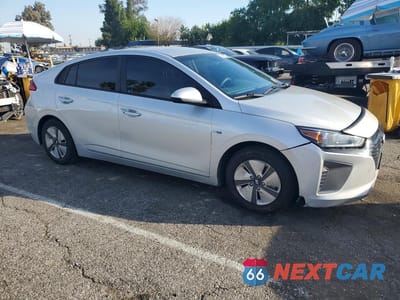 Czwarte zdjęcie samochodu z boku: 2017 HYUNDAI IONIQ BLUE VIN:KMHC65LC8HU049252 - miniatura