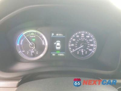 Zdjęcie 9 z 11 samochodu: 2019 HYUNDAI SONATA HYBRID VIN:KMHE24L31KA088272 - miniatura