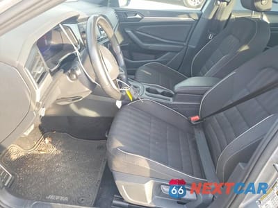 Zdjęcie 7 z 11 samochodu: 2024 VOLKSWAGEN JETTA SPORT VIN:3VWBM7BU7RM017469 - miniatura