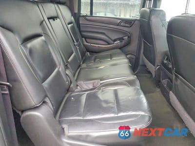 Zdjęcie 6 z 10 samochodu: 2016 CHEV SUBURBAN VIN:1GNSKHKC0GR146145 - miniatura
