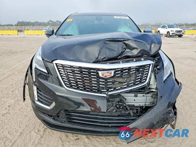 Piąte zdjęcie samochodu w środku: 2025 CADILLAC XT5 LUXURY VIN:1GYKNAR49SZ113718 - miniatura