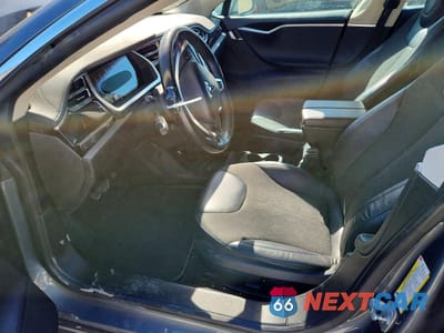 Zdjęcie 7 z 12 samochodu: 2013 TESLA MODEL S VIN:5YJSA1AG0DFP07498 - miniatura