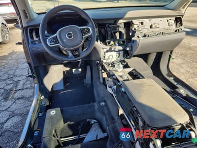 Zdjęcie 8 z 12 samochodu: 2025 VOLVO XC90 PLUS VIN:YV4062JB7S1370298 - miniatura