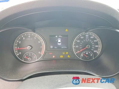 Zdjęcie 9 z 12 samochodu: 2019 KIA OPTIMA LX VIN:5XXGT4L33KG378690 - miniatura
