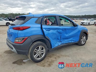 Trzecie zdjęcie samochodu z tyłu: 2022 HYUNDAI KONA SEL VIN:KM8K22AB3NU871968 - miniatura