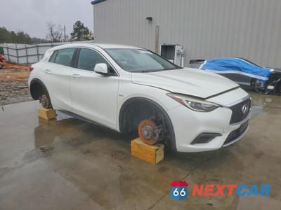 Czwarte zdjęcie samochodu z boku: 2018 INFINITI QX30 BASE VIN:SJKCH5CP8JA043506 - miniatura