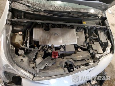 Zdjęcie 11 z 14 samochodu: 2018 TOYOTA PRIUS TWO VIN:JTDKBRFU3J3602408 - miniatura