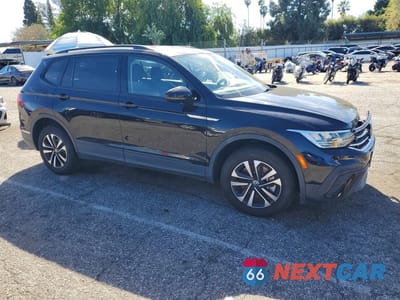 Czwarte zdjęcie samochodu z boku: 2022 VOLKSWAGEN TIGUAN S VIN:3VV1B7AX6NM164135 - miniatura