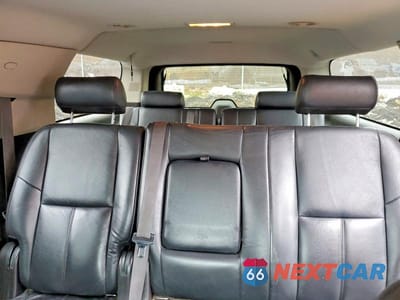 Zdjęcie 10 z 12 samochodu: 2010 CHEVROLET SUBURBAN K1500 LS VIN:1GNUKHE37AR148650 - miniatura
