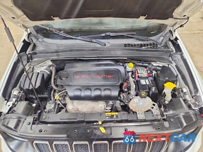 Zdjęcie 12 z 13 samochodu: 2019 JEEP RENEGADE LATITUDE VIN:ZACNJBBB6KPK20699 - miniatura