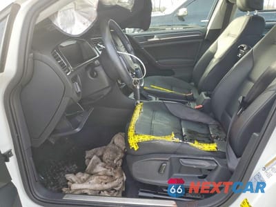 Zdjęcie 7 z 11 samochodu: 2019 VOLKSWAGEN E-GOLF SEL PREMIUM VIN:WVWPR7AU1KW916071 - miniatura