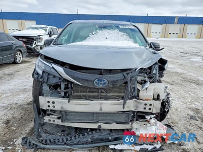 Piąte zdjęcie samochodu w środku: 2023 TOYOTA SIENNA XSE VIN:5TDDSKFC4PS078507 - miniatura