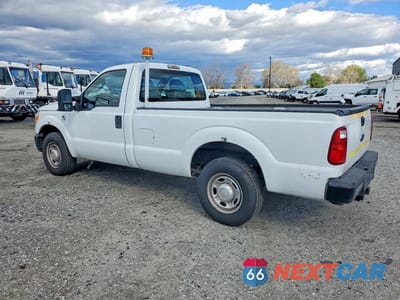 Drugie zdjęcie samochodu z przodu: 2013 FORD F250 SUPER DUTY VIN:1FTBF2A68DEB81802 - miniatura