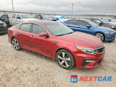 Czwarte zdjęcie samochodu z boku: 2019 KIA OPTIMA LX VIN:5XXGT4L38KG297667 - miniatura