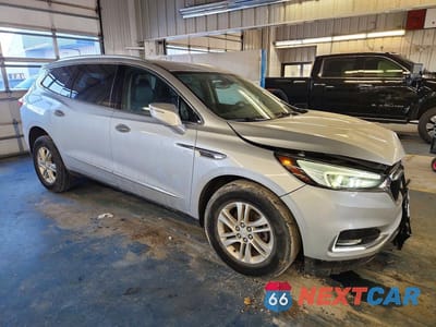 Czwarte zdjęcie samochodu z boku: 2018 BUICK ENCLAVE ESSENCE VIN:5GAERBKW2JJ135423 - miniatura