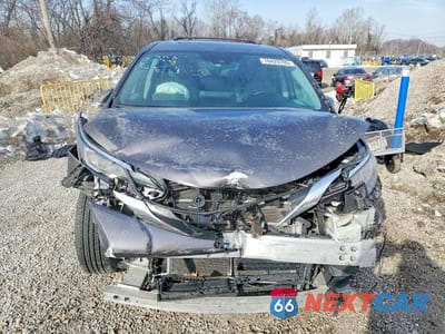 Piąte zdjęcie samochodu w środku: 2021 TOYOTA SIENNA XLE VIN:5TDYRKEC6MS028704 - miniatura