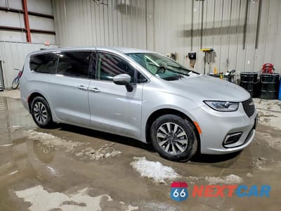Czwarte zdjęcie samochodu z boku: 2023 CHRYSLER PACIFICA HYBRID TOURING L VIN:2C4RC1L77PR527403 - miniatura