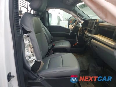 Zdjęcie 10 z 12 samochodu: 2024 FORD F350 SUPER DUTY UTILITY / SERVICE TRUCK VIN:1FDRF3HN0RDA25019 - miniatura