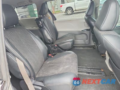 Zdjęcie 11 z 13 samochodu: 2011 TOYOTA SIENNA SPORT VIN:5TDXK3DC7BS095297 - miniatura