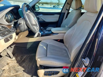 Zdjęcie 7 z 13 samochodu: 2016 BMW X5 M VIN:5UXKR0C52G0P29227 - miniatura