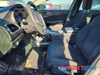 Zdjęcie 7 z 12 samochodu: 2016 CHRYSLER 200 LIMITED VIN:1C3CCCAB2GN158931 - miniatura