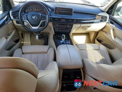Zdjęcie 8 z 12 samochodu: 2015 BMW X5 SDRIVE35I VIN:5UXKR2C5XF0H36858 - miniatura