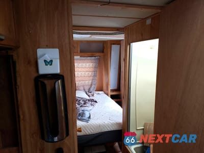 Zdjęcie 6 z 10 samochodu: 1991 FORD ECONOLINE E350 CUTAWAY VAN VIN:1FDKE30G2MHA88495 - miniatura