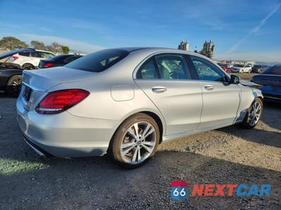 Trzecie zdjęcie samochodu z tyłu: 2020 MERCEDES-BENZ C 300 VIN:WDDWF8DB9LR530525 - miniatura