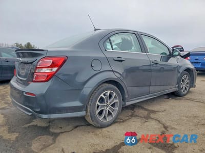 Trzecie zdjęcie samochodu z tyłu: 2020 CHEVROLET SONIC LT VIN:1G1JD5SB1L4133960 - miniatura