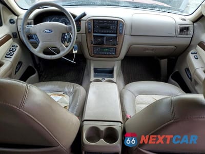 Zdjęcie 8 z 13 samochodu: 2005 FORD EXPLORER EDDIE BAUER VIN:1FMZU74K95UA26284 - miniatura