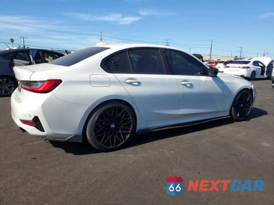 Trzecie zdjęcie samochodu z tyłu: 2021 BMW 330E VIN:3MW5P7J09M8B74277 - miniatura