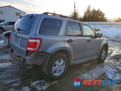Trzecie zdjęcie samochodu z tyłu: 2008 FORD ESCAPE XLT VIN:1FMCU03168KA82656 - miniatura