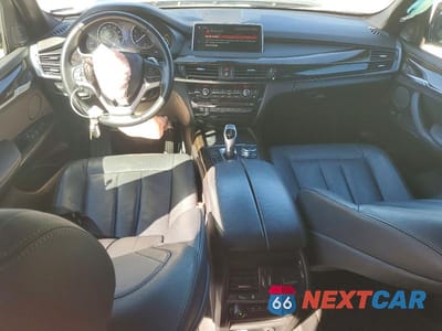 Zdjęcie 8 z 13 samochodu: 2018 BMW X5 SDRIVE35I VIN:5UXKR2C5XJ0Z16024 - miniatura
