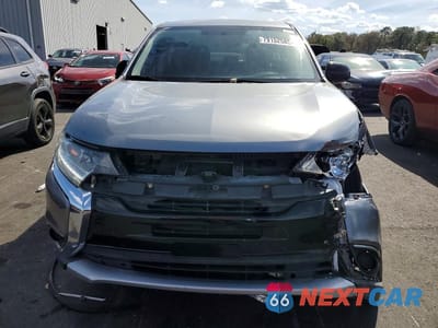 Piąte zdjęcie samochodu w środku: 2018 MITSUBISHI OUTLANDER ES VIN:JA4AD2A38JZ012725 - miniatura