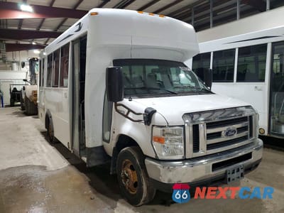 2016 FORD ECONOLINE E350 SUPER DUTY CUTAWAY VAN 1FDEE3FS3GDC58240 - główne zdjęcie licytacji z USA - miniatura