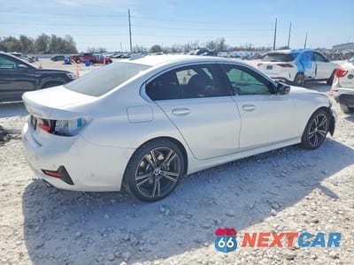 Trzecie zdjęcie samochodu z tyłu: 2021 BMW 330E VIN:3MW5P7J00M8B69100 - miniatura