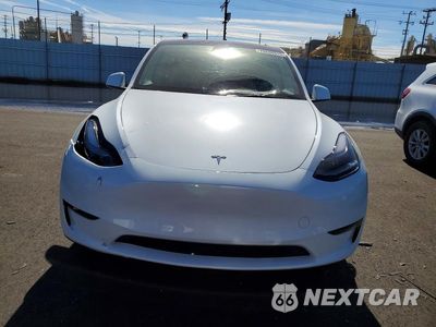 Piąte zdjęcie samochodu w środku: 2024 TESLA MODEL Y VIN:7SAYGDEE4RF160569 - miniatura