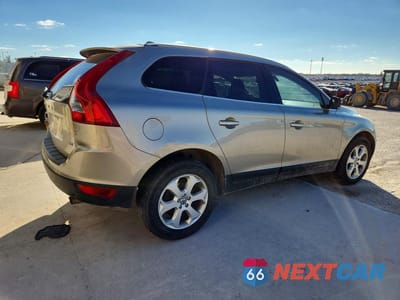 Trzecie zdjęcie samochodu z tyłu: 2011 VOLVO XC60 3.2 VIN:YV4952DZXB2210123 - miniatura