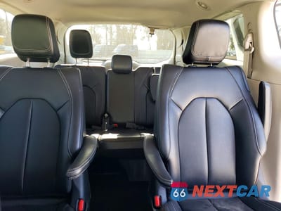 Zdjęcie 10 z 13 samochodu: 2024 CHRYSLER PACIFICA HYBRID SELECT VIN:2C4RC1S77RR157154 - miniatura