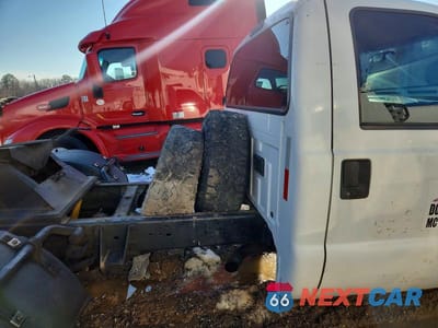 Zdjęcie 10 z 13 samochodu: 1999 FORD F450 SUPER DUTY VIN:1FDXF46F2XEA89112 - miniatura