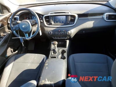 Zdjęcie 8 z 12 samochodu: 2018 KIA SORENTO LX VIN:5XYPGDA36JG426796 - miniatura