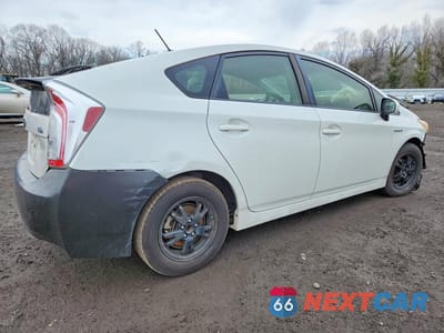 Trzecie zdjęcie samochodu z tyłu: 2012 TOYOTA PRIUS FOUR VIN:JTDKN3DU1C1583220 - miniatura