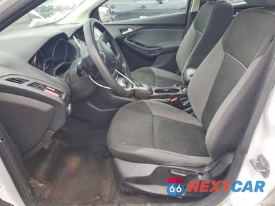 Zdjęcie 7 z 12 samochodu: 2014 FORD FOCUS SE VIN:1FADP3F22EL268129 - miniatura