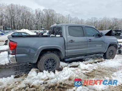 Trzecie zdjęcie samochodu z tyłu: 2021 TOYOTA TACOMA SR5 V6 VIN:3TMCZ5AN5MM395340 - miniatura