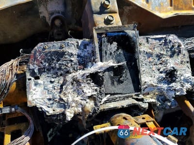 Zdjęcie 9 z 11 samochodu: 2019 NISS TITAN SV VIN:1N6AA1E51KN522666 - miniatura