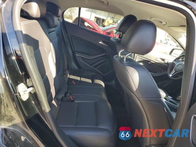 Zdjęcie 10 z 11 samochodu: 2015 MERCEDES-BENZ GLA 250 4MATIC VIN:WDCTG4GB8FJ169185 - miniatura