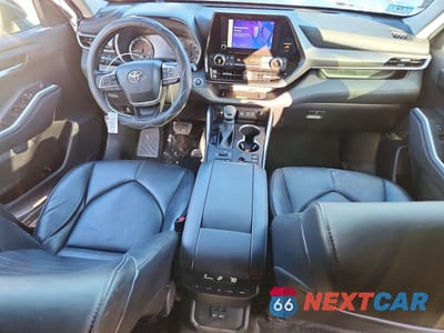Zdjęcie 8 z 14 samochodu: 2023 TOYOTA HIGHLANDER L VIN:5TDKDRBH8PS042265 - miniatura