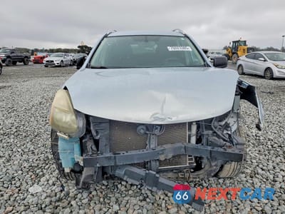 Piąte zdjęcie samochodu w środku: 2015 NISSAN ROGUE SELECT S VIN:JN8AS5MT7FW156756 - miniatura