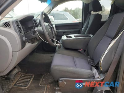 Zdjęcie 7 z 12 samochodu: 2010 CHEVROLET SILVERADO C1500 LS VIN:1GCSCREA4AZ124629 - miniatura